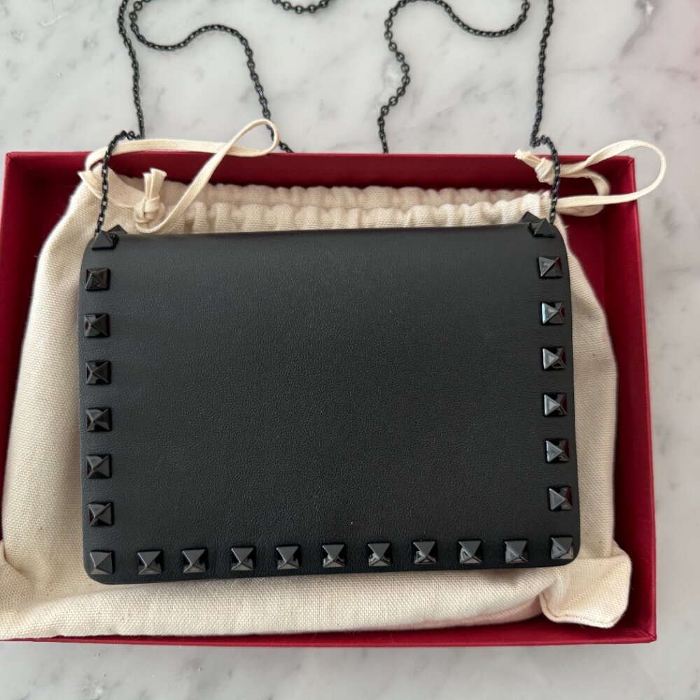 Valentino black rockstud wallet on chain NWT NIB